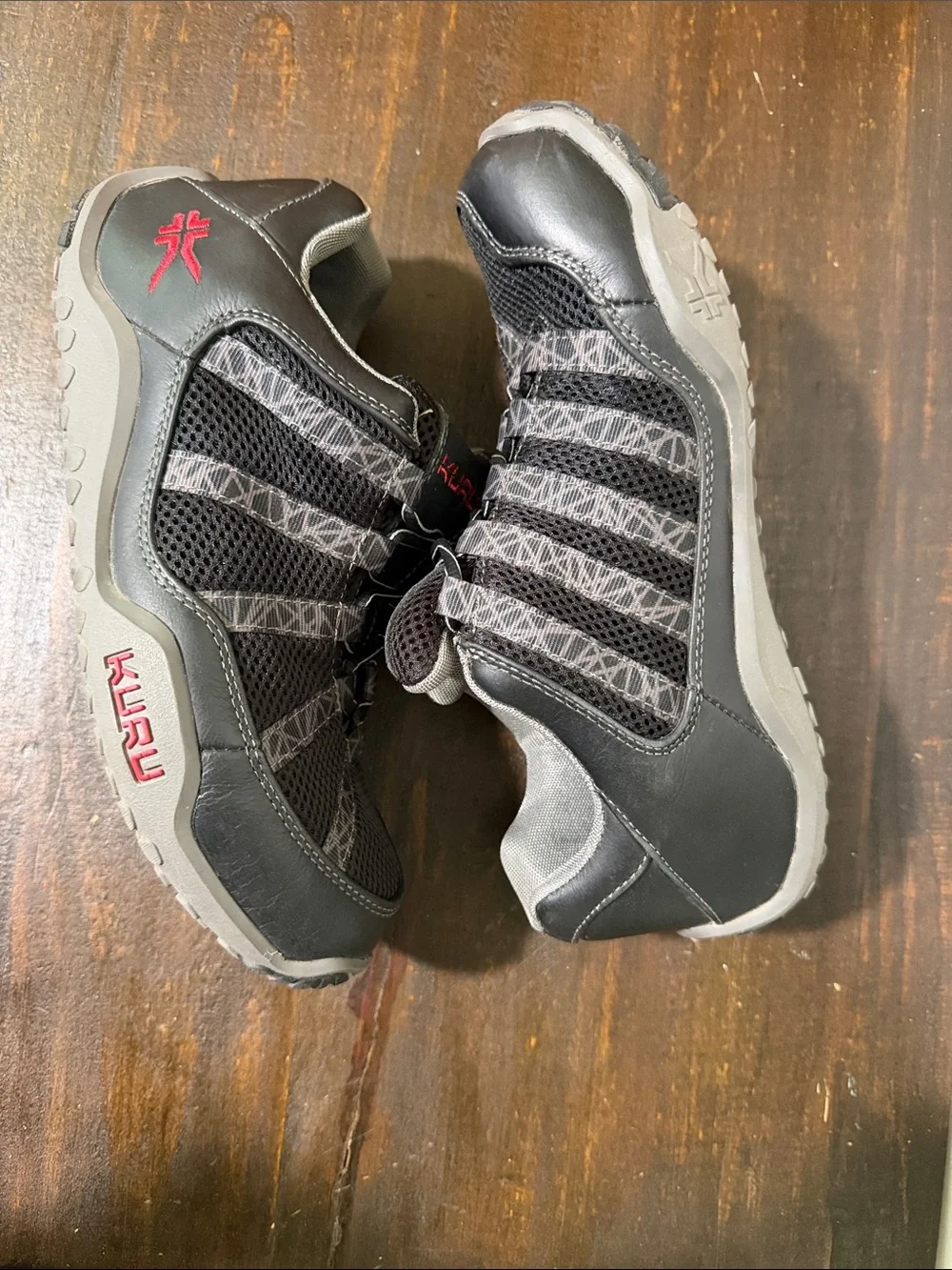 KURU Men’s Black Athletic Lace-Up Sneakers with Gray Accents